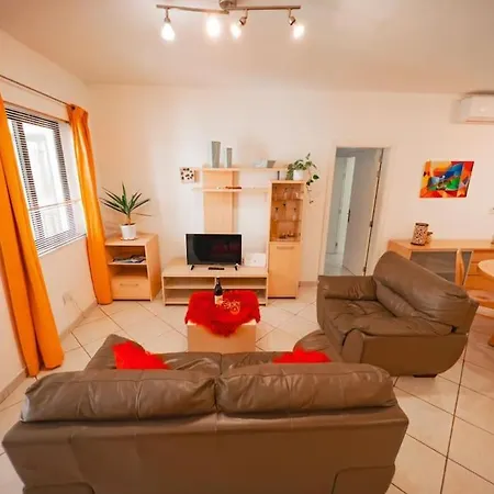 Апартаменты - Spacious 3 Bedroom Sleep 5