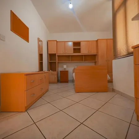 - Spacious 3 Bedroom Sleep 5 아파트