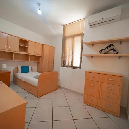 - Spacious 3 Bedroom Sleep 5 * Gzira